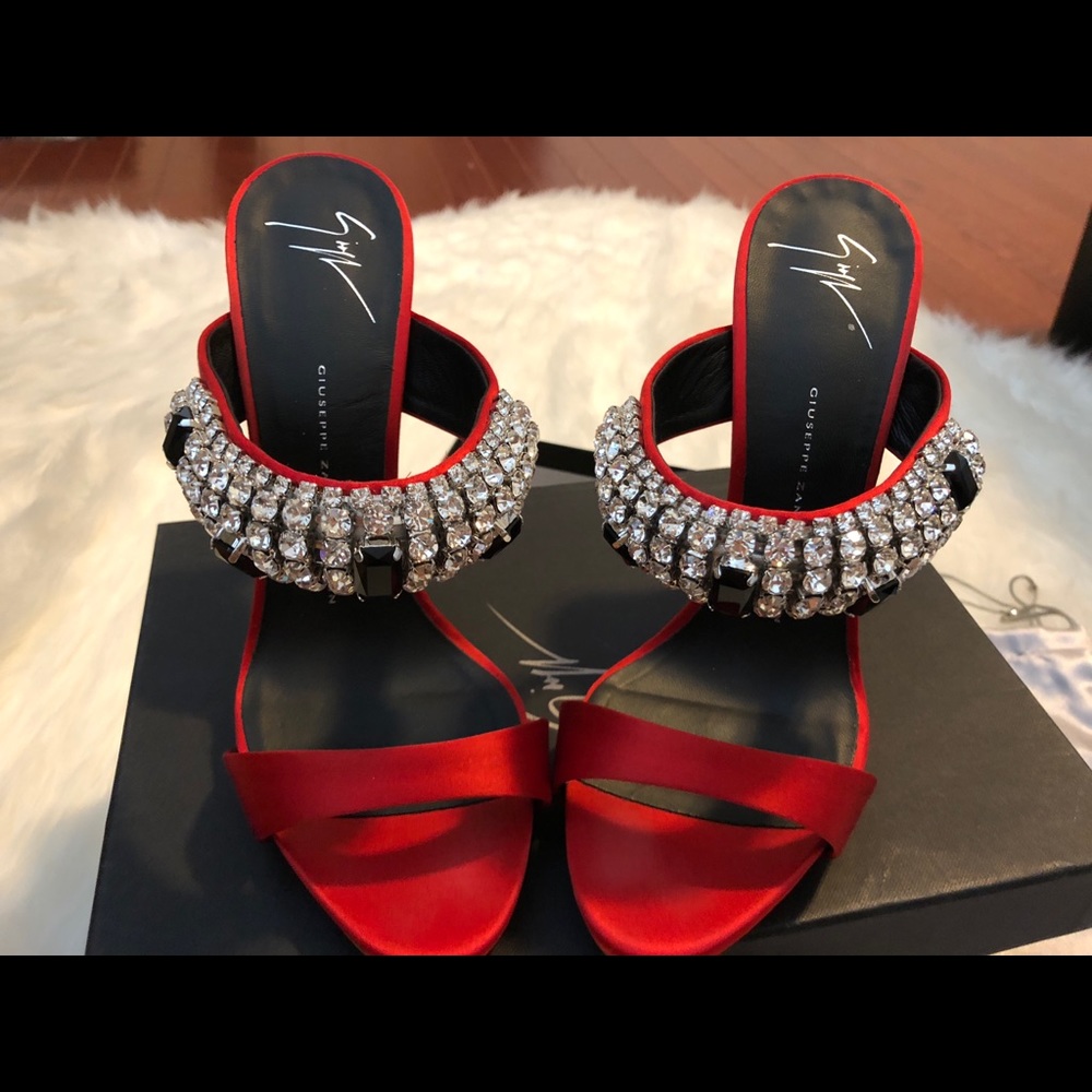 SOLD!!!!Giuseppe Zanotti Heels 39 - Picture 3 of 5